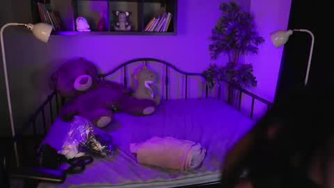 Emma online show from March 8, 2026, 2:04 am