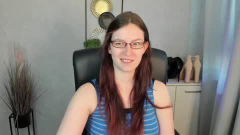 Snapshot of emma_lust94 chatting on June 23, 2026, 5:49 am emma online show from June 23, 2026, 5:49 am