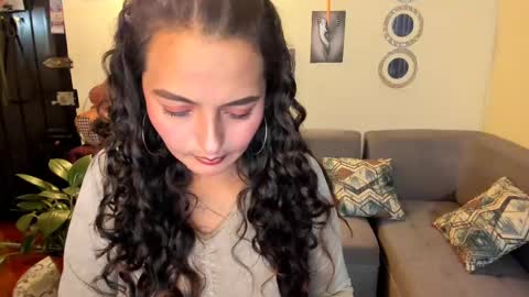 Snapshot of emma_luxy chatting on February 21, 2025, 4:18 am  emma luxy online show from February 21, 2025, 4:18 am