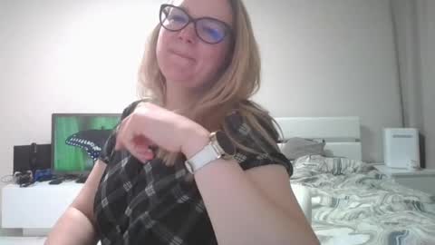 emma_misty_ online show from April 27, 2026, 7:45 pm