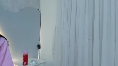 Emma Morgann online show from December 16, 2025, 11:15 am