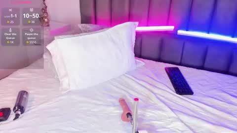 Snapshot of emma_rossiii chatting on June 10, 2026, 11:03 pm Emma online show from June 10, 2026, 11:03 pm
