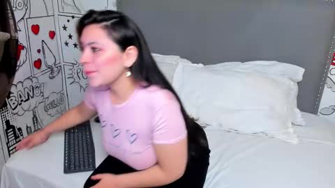 emma_saenzz_ online show from February 24, 2026, 12:36 pm