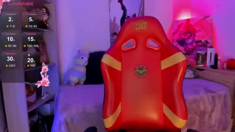 EMMA  online show from November 7, 2025, 11:38 pm