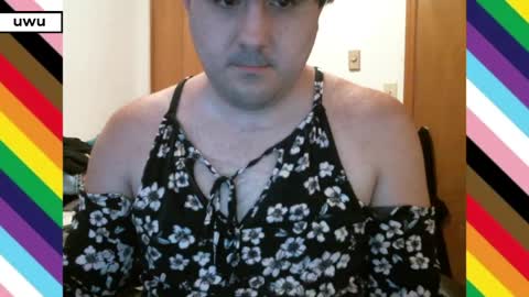 Snapshot of emma_the_boy chatting on June 3, 2026, 6:27 am emma_the_boy online show from June 3, 2026, 6:27 am
