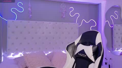 emma_visconti online show from February 6, 2026, 12:30 pm