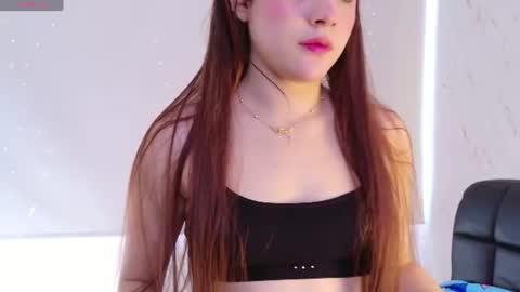 Snapshot of emma_wattsoon chatting on July 7, 2026, 2:54 pm emma_wattsoon online show from July 7, 2026, 2:54 pm