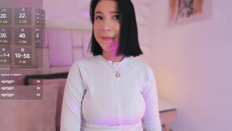 emma_woods__ online show from October 2, 2025, 7:43 pm