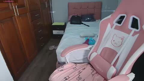 emma online show from October 30, 2025, 7:14 pm