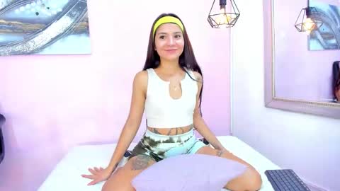 Emma  online show from November 29, 2025, 4:43 pm