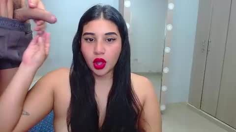 Snapshot of emmaandpablo_mask11 chatting on July 14, 2026, 7:35 am emmaandpablo_mask11 online show from July 14, 2026, 7:35 am