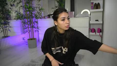 emmablanco online show from April 3, 2026, 6:00 am