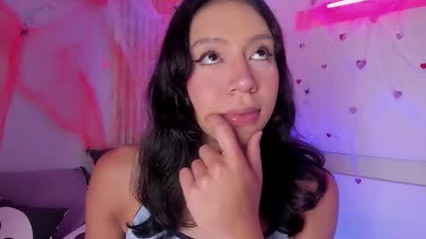 emmaclark_1 online show from October 27, 2025, 9:08 pm