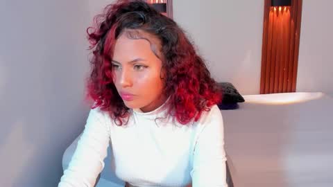 Snapshot of emmacole5 chatting on February 28, 2026, 4:24 am emmacole5 online show from February 28, 2026, 4:24 am