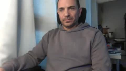 Ariel online show from March 6, 2026, 5:37 am