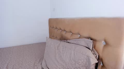 Jennifer online show from March 26, 2026, 6:46 pm