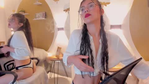 Snapshot of emmahale_ chatting on January 7, 2025, 2:41 pm Emma online show from January 7, 2025, 2:41 pm