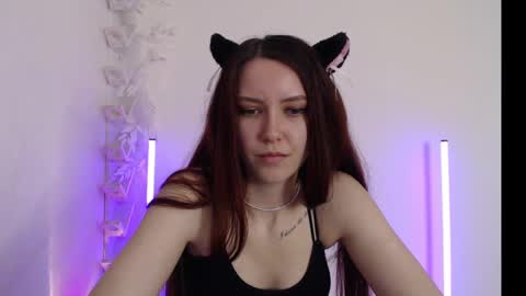 emmaishier online show from February 25, 2025, 1:39 pm
