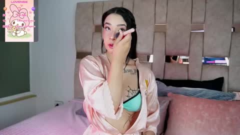 Snapshot of emmajohanson chatting on November 17, 2025, 6:35 pm emmajohanson online show from November 17, 2025, 6:35 pm