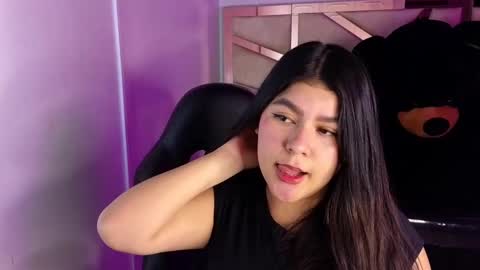 Snapshot of emmalee_a chatting on January 7, 2025, 10:54 am Emma online show from January 7, 2025, 10:54 am