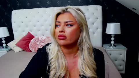 Emma Mavis online show from December 29, 2024, 8:55 am