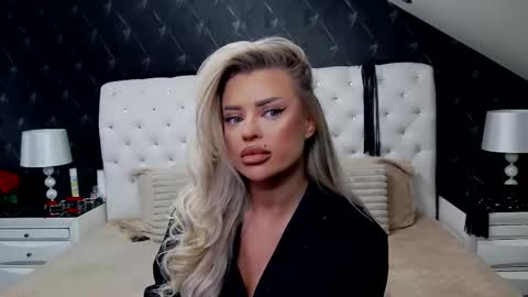 Emma Mavis online show from February 12, 2026, 12:11 pm