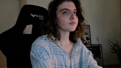 Emma online show from December 25, 2024, 2:02 pm