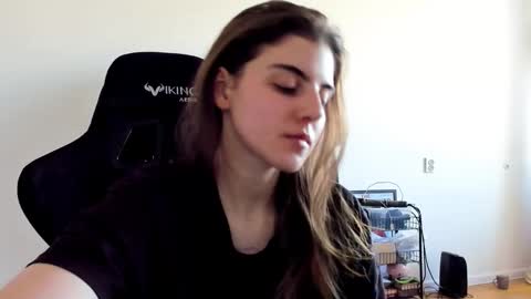 Emma online show from October 7, 2025, 11:29 am