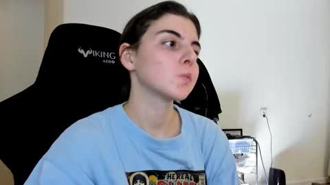 Emma online show from November 11, 2025, 4:18 pm