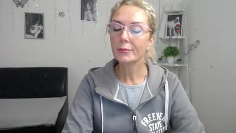 Emma online show from October 12, 2025, 5:17 am