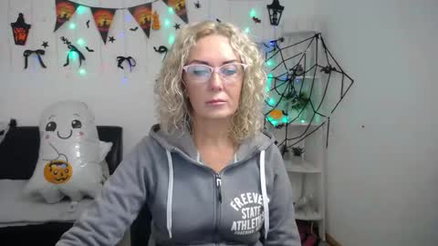 Emma online show from October 19, 2025, 5:08 am