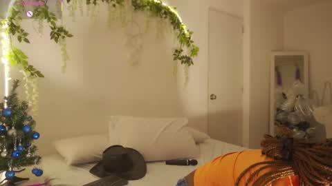 Sara online show from November 29, 2025, 11:35 am