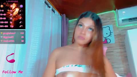 Snapshot of emmasummers469 chatting on December 9, 2024, 12:23 am Emma online show from December 9, 2024, 12:23 am