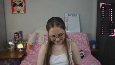 Snapshot of emmatiny chatting on May 21, 2026, 5:20 pm Mia online show from May 21, 2026, 5:20 pm
