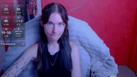 Snapshot of emmi_rossum chatting on June 25, 2026, 11:15 am Emmi online show from June 25, 2026, 11:15 am