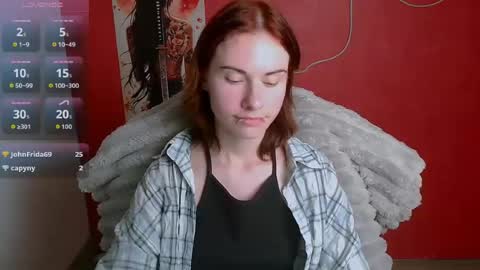 Snapshot of emmi_rossum chatting on August 3, 2026, 9:04 am Emmi online show from August 3, 2026, 9:04 am