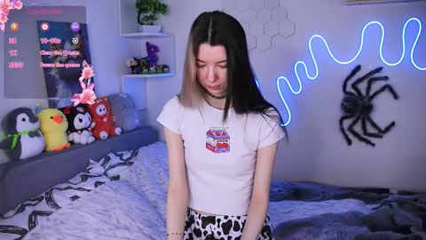 emmie_everly online show from February 27, 2026, 10:59 am