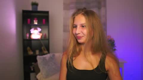 Emmie online show from November 20, 2025, 2:17 pm