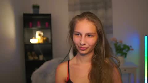 Snapshot of emmie_murray chatting on July 4, 2026, 6:58 pm Emmie online show from July 4, 2026, 6:58 pm