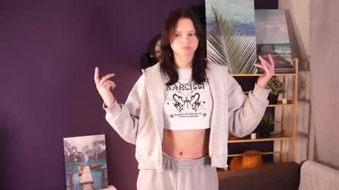 Snapshot of emmiecrellin chatting on March 3, 2026, 3:45 am Emily online show from March 3, 2026, 3:45 am