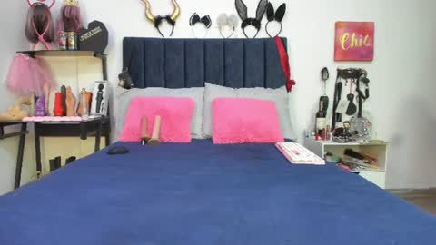 Snapshot of emmily_giraldo chatting on June 26, 2026, 12:42 pm online show from June 26, 2026, 12:42 pm