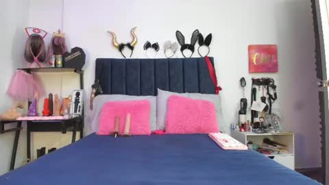 Snapshot of emmily_giraldo chatting on July 10, 2026, 12:41 pm online show from July 10, 2026, 12:41 pm