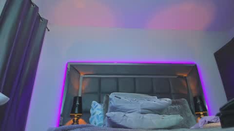 Emmily Santibaez online show from January 26, 2025, 3:25 pm