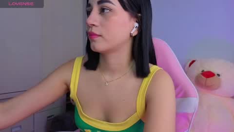 emmitaclars online show from June 5, 2026, 7:14 am