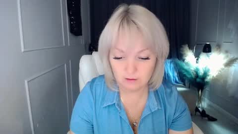 emmmam online show from September 26, 2025, 1:37 pm