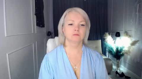 emmmam online show from October 25, 2025, 6:10 am