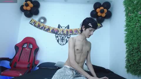 Snapshot of emmo_boy chatting on October 12, 2025, 12:26 pm SERGIO online show from October 12, 2025, 12:26 pm