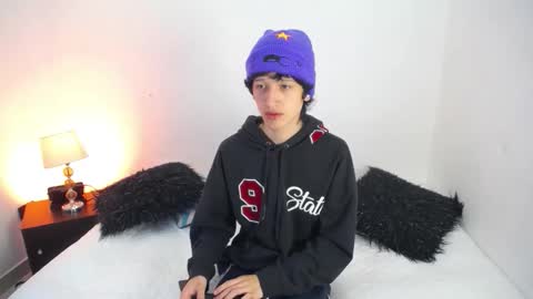 Snapshot of emmo_boy chatting on November 21, 2025, 12:26 pm SERGIO online show from November 21, 2025, 12:26 pm