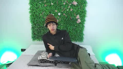 Snapshot of emmo_boy chatting on November 25, 2025, 1:11 pm SERGIO online show from November 25, 2025, 1:11 pm