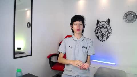 Snapshot of emmo_boy chatting on December 14, 2025, 12:32 pm SERGIO online show from December 14, 2025, 12:32 pm